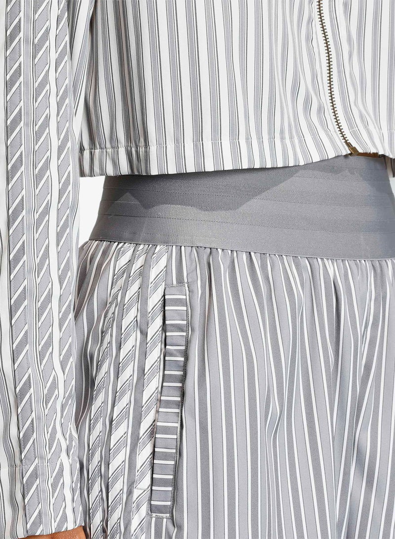 adidas Originals Canvas Loose Shorts - Image 4
