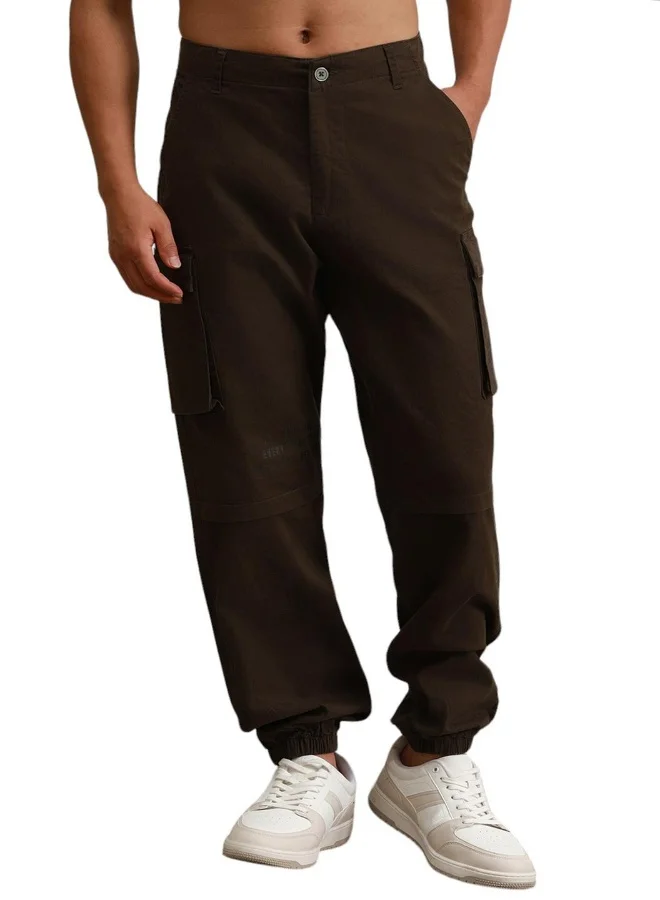 هوبرهولمي Men's Dark Olive Cotton Blend Solid Pattern Full Length Cargo Relaxed Trouser