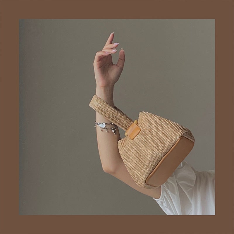 Women's Straw Woven Chain Crossbody Bag - Image 2