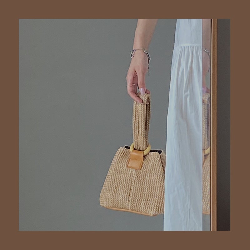 Women's Straw Woven Chain Crossbody Bag - Image 5