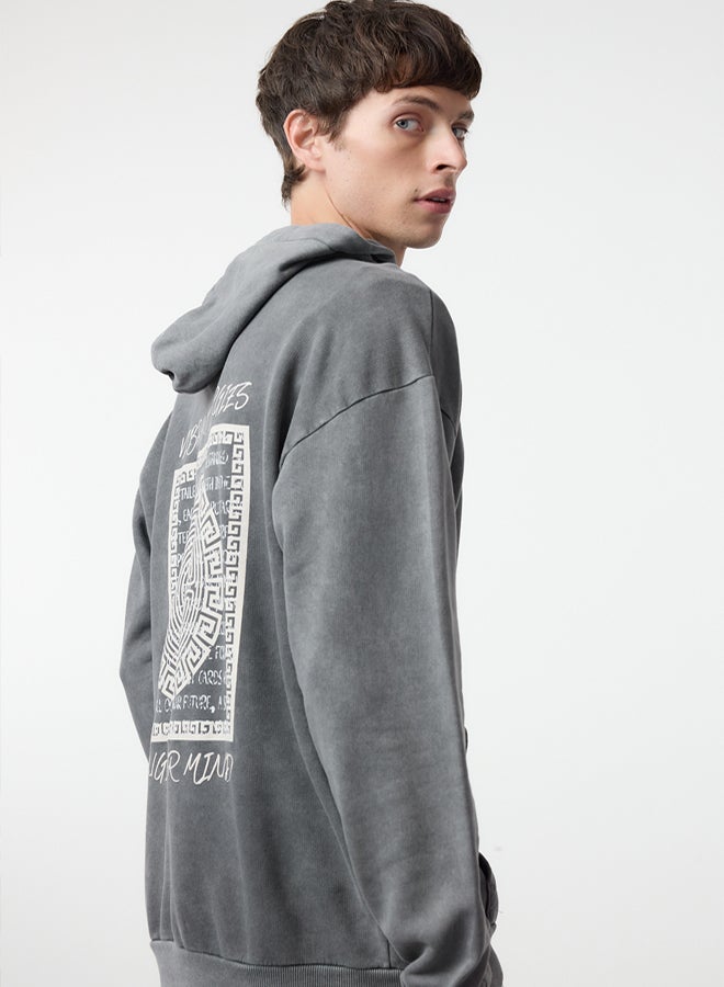 trendyol Anthracite Oversize/Wide Cut Text Back Printed Hooded Faded Effect Sweatshirt TMNAW25SW00043 - Image 2