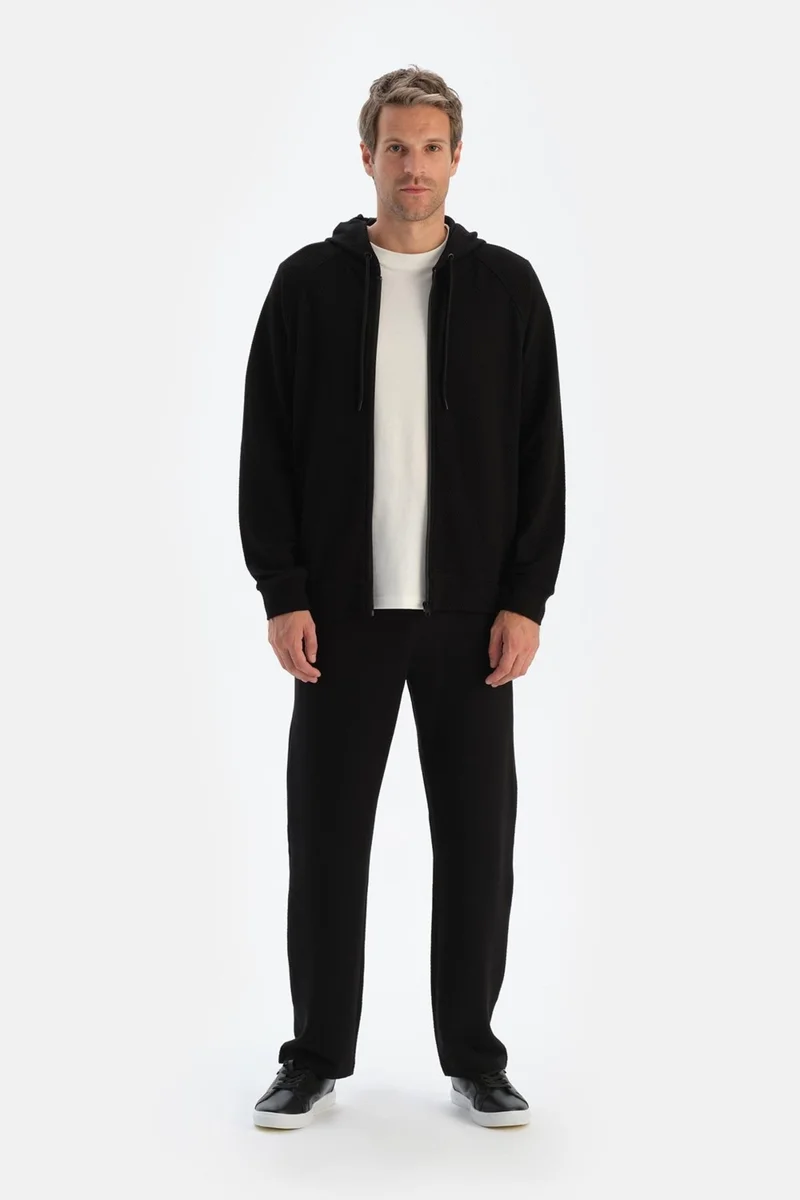 داجي Black Men's Straight Leg Sweatpants
