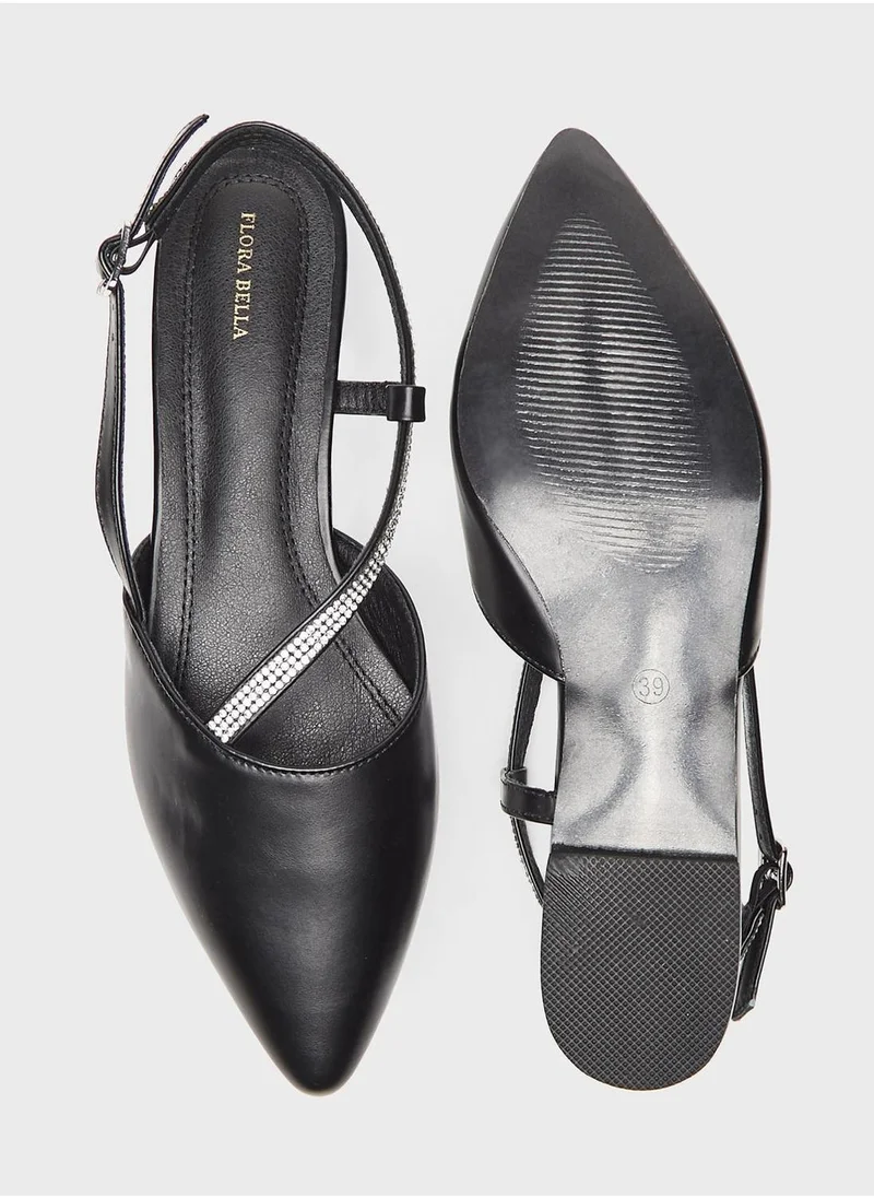 shoexpress Flat Sandals