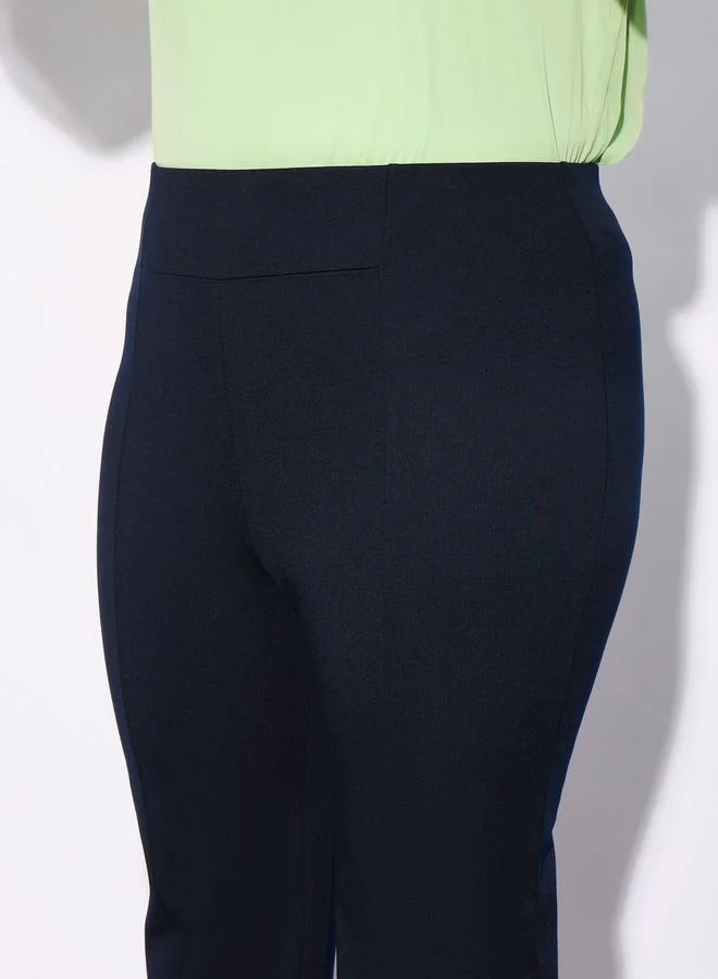 SASSAFRAS Plus Front Seam Detail Straight Pants by Styli