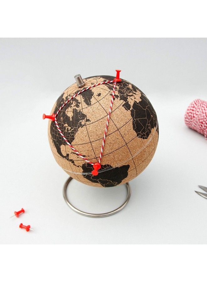 Suck UK ; كرة أرضية من الفلين ; لوحة دبابيس خريطة العالم ; ديكور كرة أرضية من الفلين ; خريطة سفر مع دبابيس ; كرات أرضية للعالم مع حامل ; ديكور سفر وديكور مكتب ; هدايا سفر ; ميني أسود - Image 5