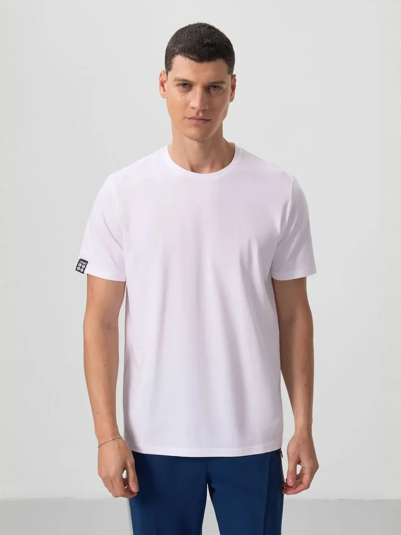 تومي لايف TOMMY Comfort Fit Crew Neck T-Shirt