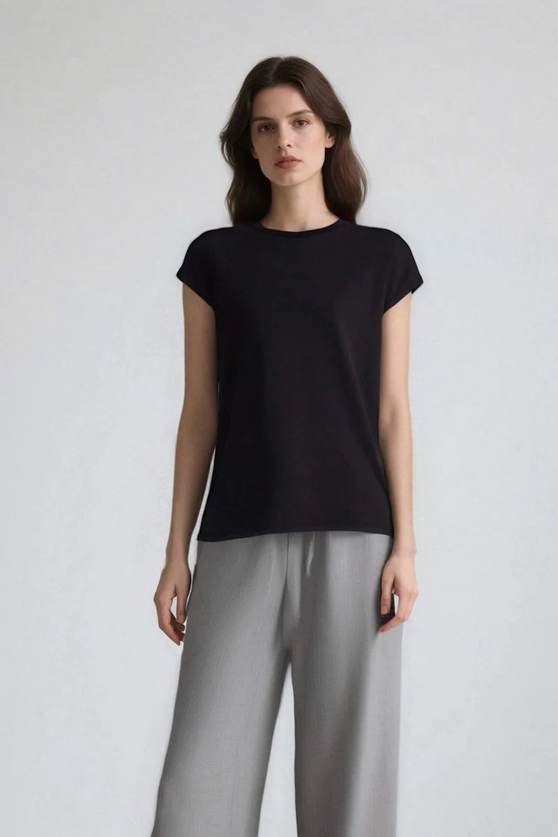ديفاكتو Fitted Crew Neck Short Sleeve Black T-Shirt