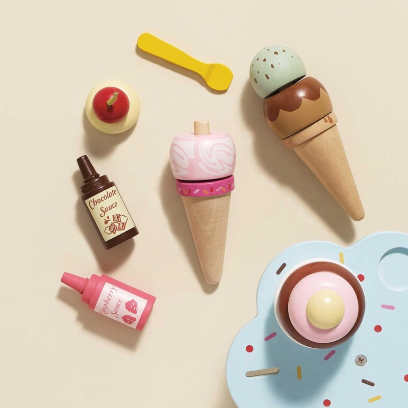 لي توي فان Le Toy Van - لعبة خشبية تعليمية Honeybake لعبة آيس كريم خشبية ملونة من كارلو جيلاتو التخيلية | 12 قطعة - هدية رائعة للعب الأدوار للأولاد أو البنات - من عمر سنتين فما فوق - Image 2