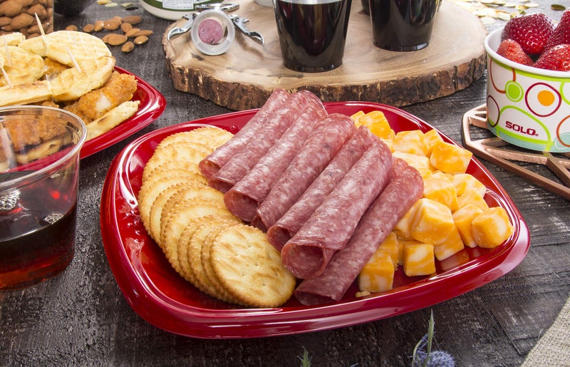 SOLO Cup Company Plastic Plates  Red Party 10in 30 CT Plates  (Pack of 4  120 Count Total) - Image 2