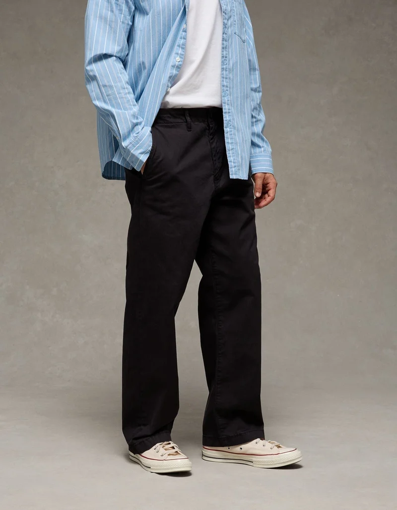 امريكان ايجل بنطلون فليكس واسع بلمسة باللون الكاكي