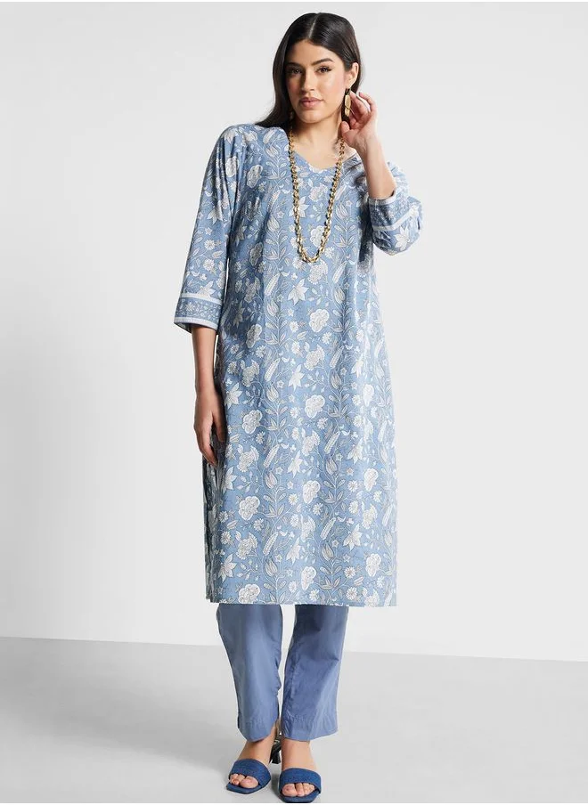 فاب انديا V-Neck Floral Print Kurta & Pant Set