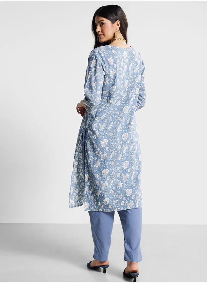 فاب انديا V-Neck Floral Print Kurta & Pant Set