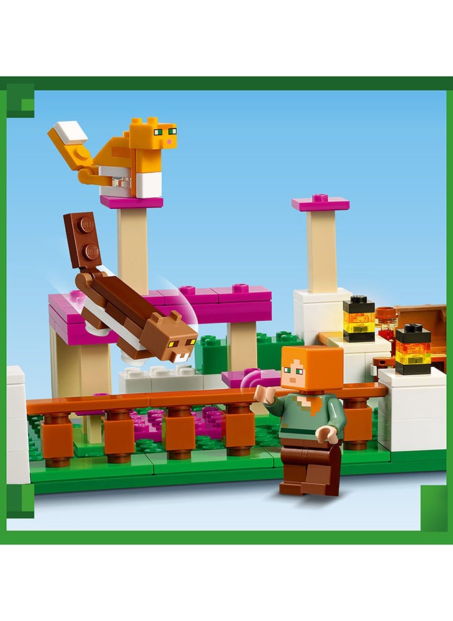 LEGO - Minecraft The Crafting Box 4.0 21249 Building Toy Set; Custom-Build Playset Featuring Classic Bricks, Figures And Accessories From The Game; Model Guides Spark Creativity; For Kids Aged 8+ (605 Pieces) - Image 1