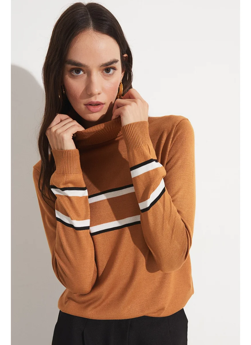 JUNE Exclusive Stripe Detailed Turtleneck Knitwear Sweater