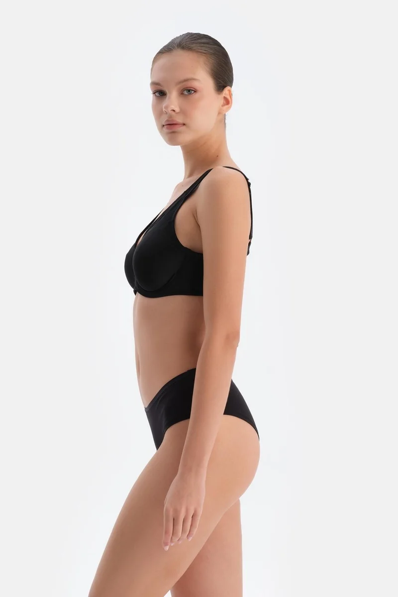 داجي Black 1032KC Besta Underwire Minimizer Bra