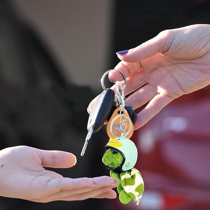 Dwuww Green Plush Turtle Keychain, Funny Pendant Plush Doll Portable for Wallet Tote Bag Belt Phone, Car Keychains and Charms - Image 2