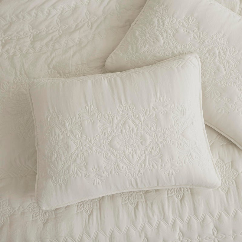 B2EVER Boho Light Beige Quilt King Size Bedding Sets with Pillow Sham, Bohemian Lightweight Bedspread Coverlet, Farmhouse Floral Vintage Thin Comforter Bed Cover All Season, 3 Pieces, 104x90 inches - Image 4