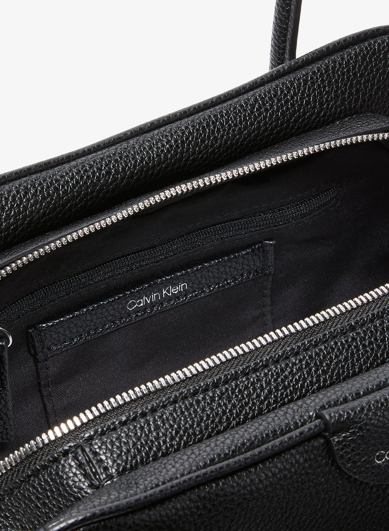 CALVIN KLEIN Emblem Pebble Grain Extended Side Shoulder Bag - Image 4