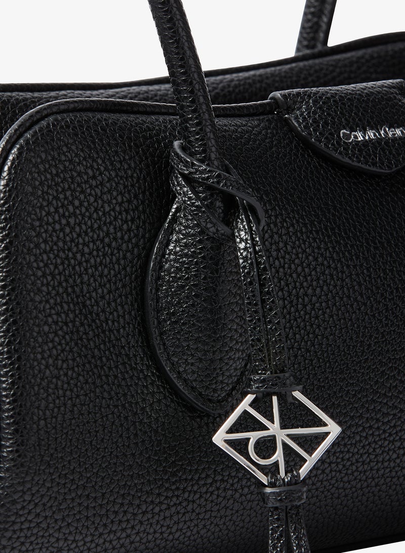 CALVIN KLEIN Emblem Pebble Grain Extended Side Shoulder Bag - Image 3