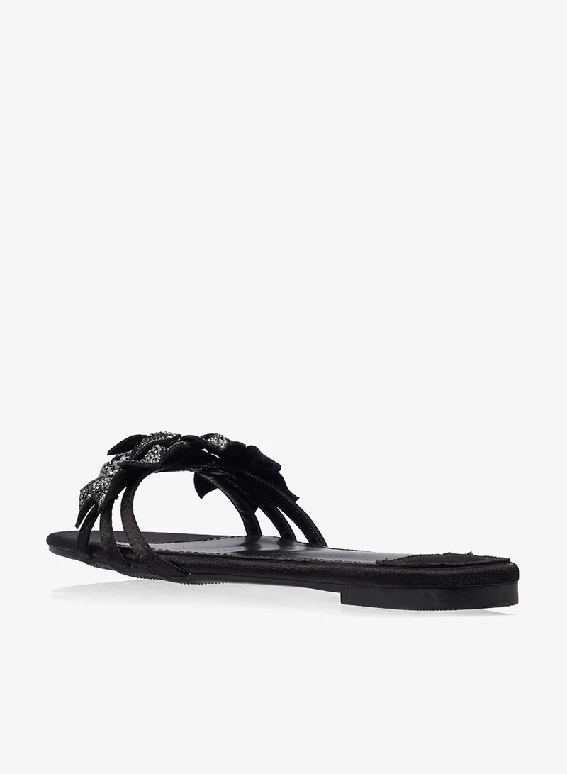Khizana Flat Sandals