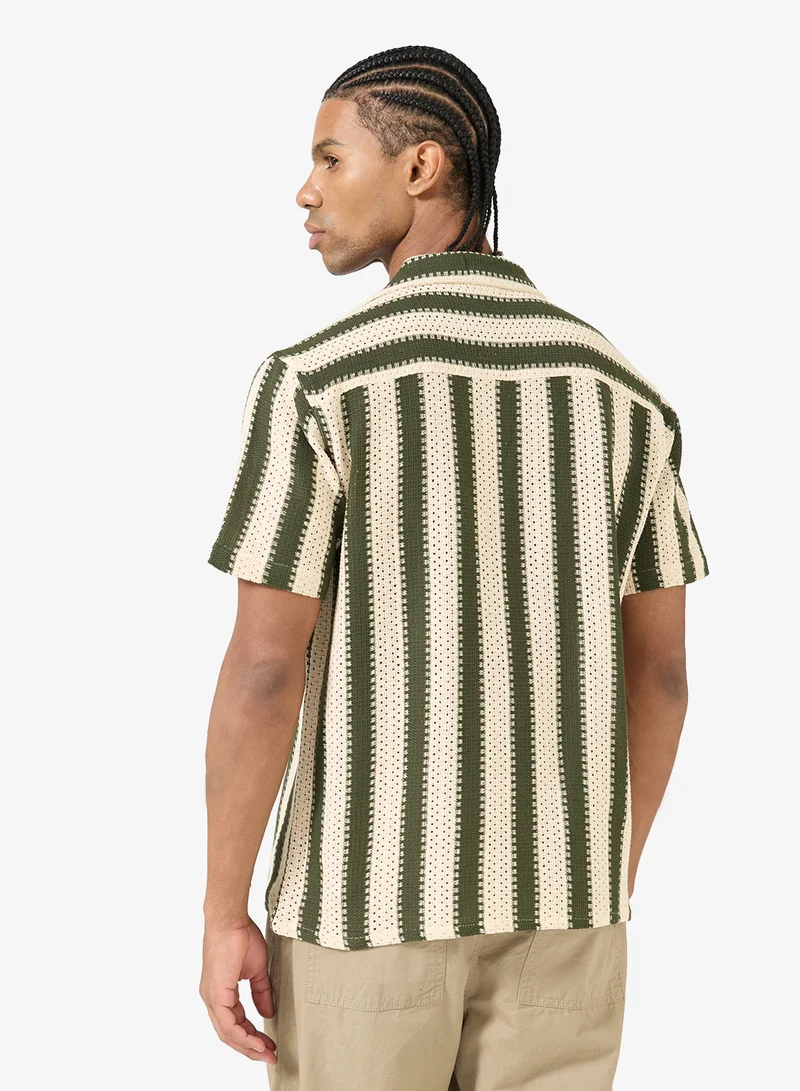 سفنتي فايف قميص كلاسيكي بقصة عادية