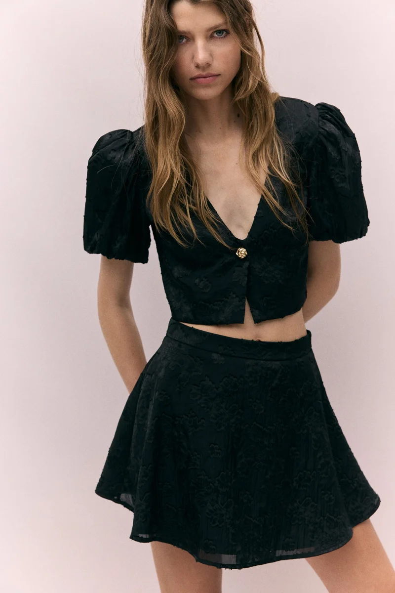 H&M Cropped jacquard-weave blouse