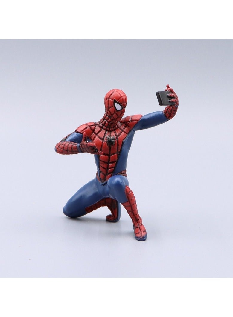 عام مجموعة من أربع قطع عبارة عن تماثيل وزخارف للبطل العنكبوتي. هذه التماثيل يمكن استخدامها كزخارف للسيارات أو على قمم الطاولات أو كزخارف للكعك. - Image 5