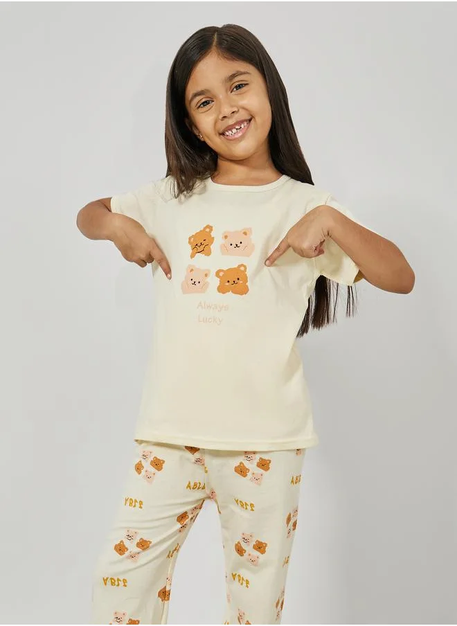 ستايلي Bear Graphic Print T-Shirt & Pyjama Set
