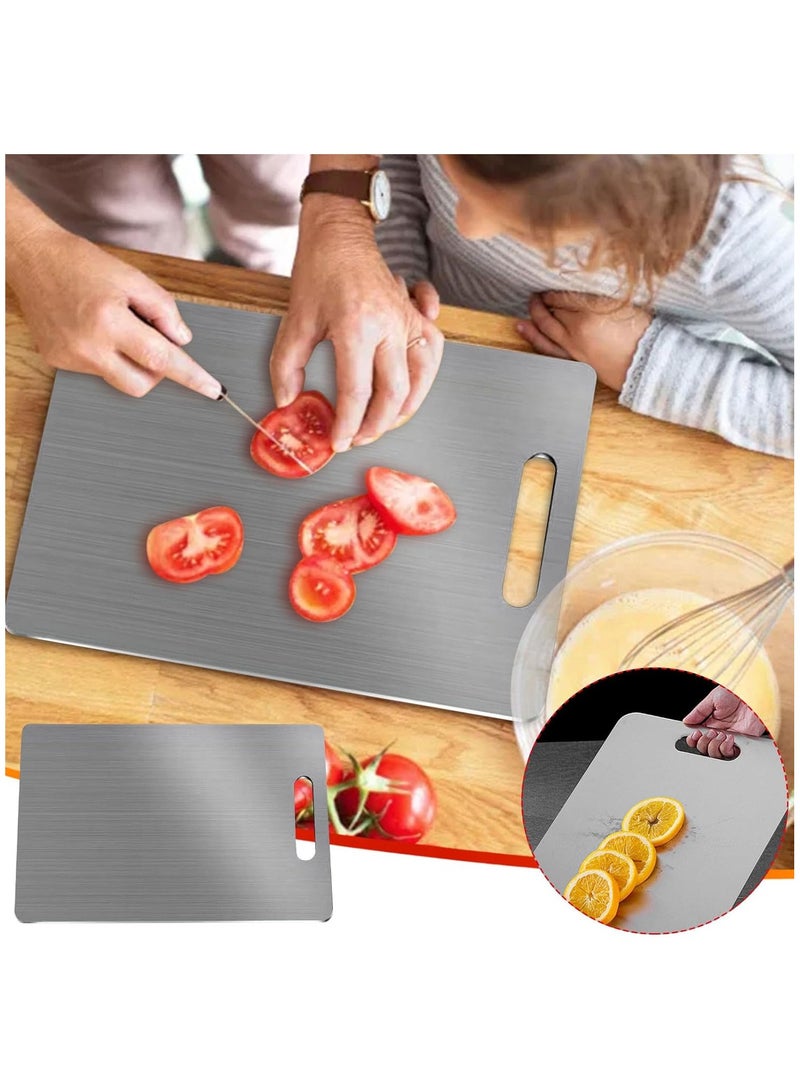 بيوينتي 304 لوح تقطيع من الفولاذ المقاوم للصدأ للمطبخ واللحوم والفواكه والمعجنات والبيتزا والجبن والخضروات ولوح تقطيع معدني للمطبخ ولوح تقطيع اللحوم مزدوج الجانب مضاد للانزلاق ولوح عجين （39 * 28 * 0.2） - Image 1