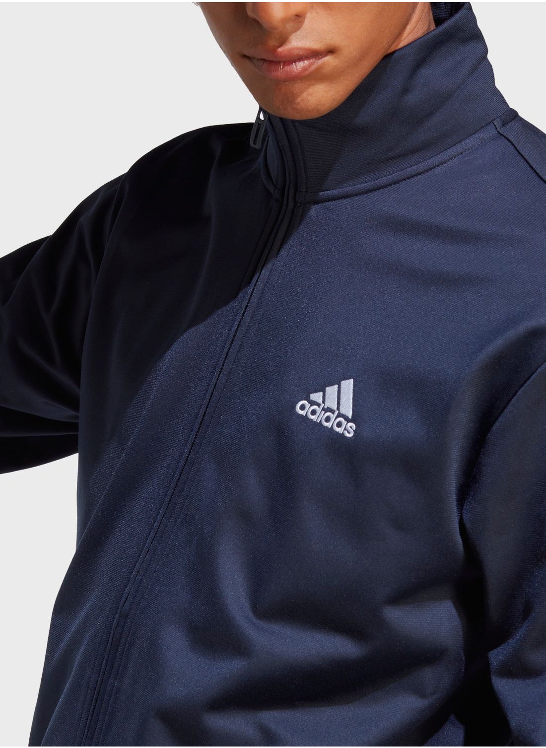 Linear Logo Tricot Tracksuit - https://f.nooncdn.com/p/pzsku/Z9B8DB8629DC02F19EAA0Z/45/_/1694807498/00269241-1223-44a7-bc0c-15160f137046.jpg?width=original