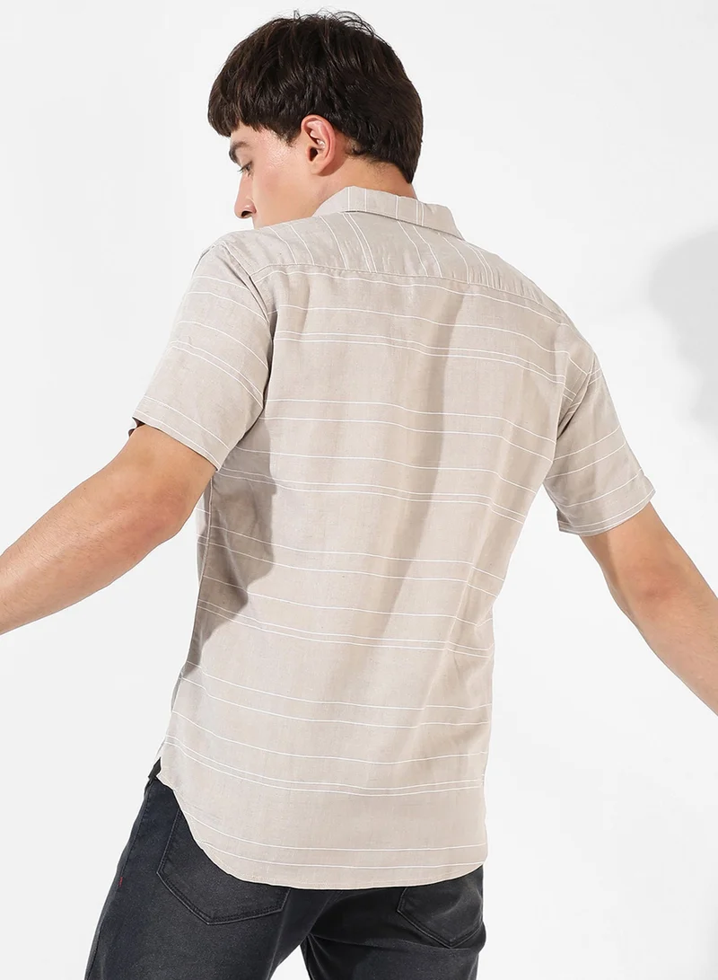 CAHOOT  Men's Light Grey Textured Button Up Spread Collar Shirt For Casual Wear | Regular Fit | Cotton Viscose Shirt Crafted With Short Sleeve, Comfort Fit & High-Performance For Everyday Wear for Men | Best Price UAE