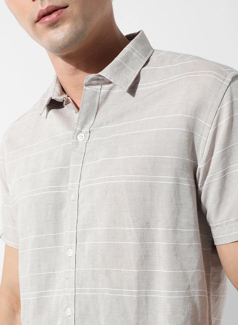 CAHOOT  Men's Light Grey Textured Button Up Spread Collar Shirt For Casual Wear | Regular Fit | Cotton Viscose Shirt Crafted With Short Sleeve, Comfort Fit & High-Performance For Everyday Wear for Men | Best Price UAE