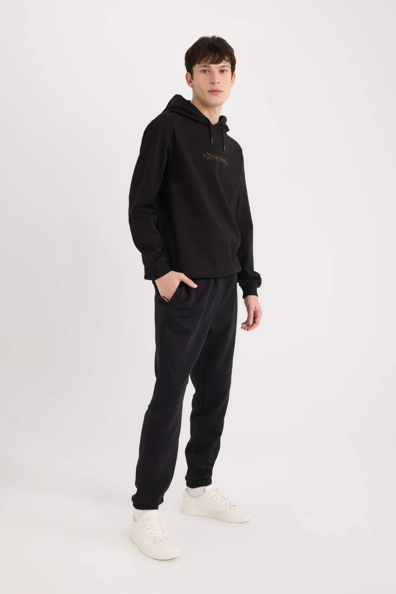 ديفاكتو Regular Fit Zipper Pocket Trousers