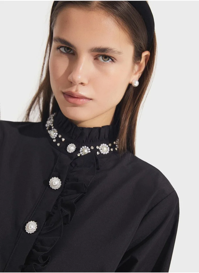 JUNE Embroidered Neck Button Down Shirt