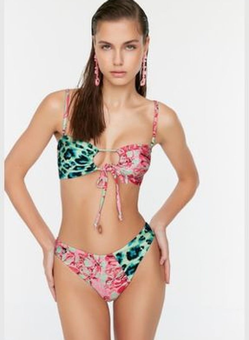 trendyol Leopard Pattern Color Block Bikini Bottoms TBESS22BA0315 - Image 1