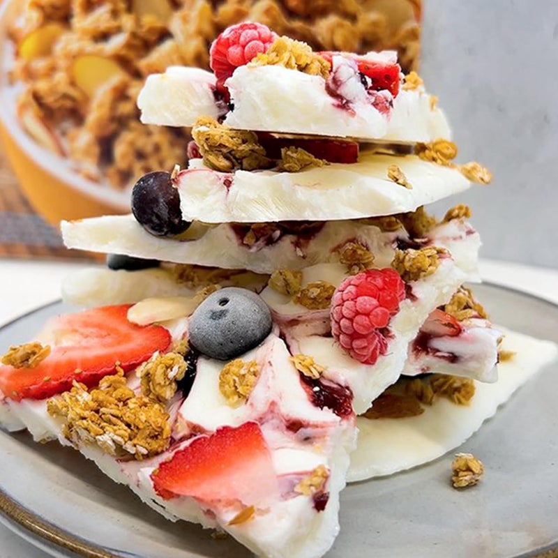 Quaker Simply Granola Oats, Honey & Almonds - Twin Pack (24.1 oz each) - Image 4