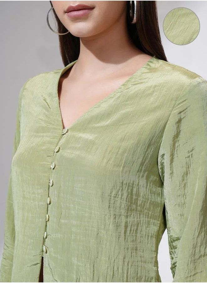 Tokyo Talkies Tokyo Talkies Textured V-Neck Buttoned Top