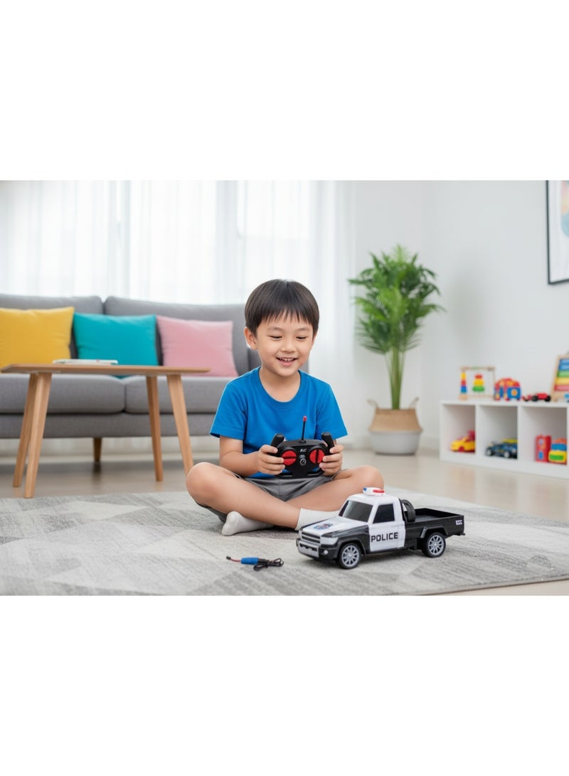 متجر 7 سيارة شرطة ريموت كنترول للأطفال – لعبة سيارة تحكم عن بُعد بتصميم بيك أب – تعمل بالشحن الكهربائي مع ريموت لاسلكي – موديل 1:18 بطول 27 سم – سيارة سباق بوليس واقعية للأولاد والبنات 6+ سنوات - Image 2