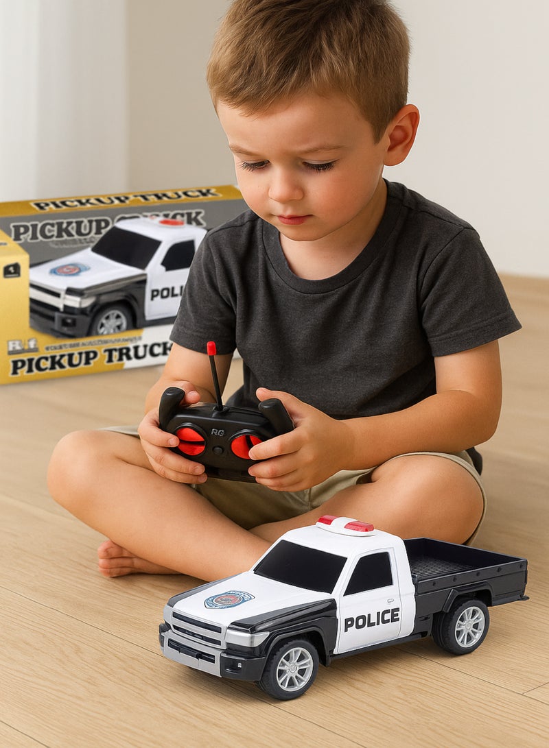 متجر 7 سيارة شرطة ريموت كنترول للأطفال – لعبة سيارة تحكم عن بُعد بتصميم بيك أب – تعمل بالشحن الكهربائي مع ريموت لاسلكي – موديل 1:18 بطول 27 سم – سيارة سباق بوليس واقعية للأولاد والبنات 6+ سنوات - Image 1