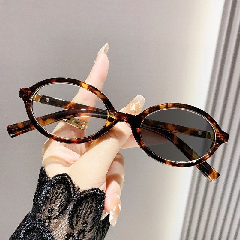 Internet Celebrity Tortoiseshell Popular Myopia Glasses Anti-Blue Light Pochromic Fashion Nerd Round Frame High-End Temperament Glasses - Image 1