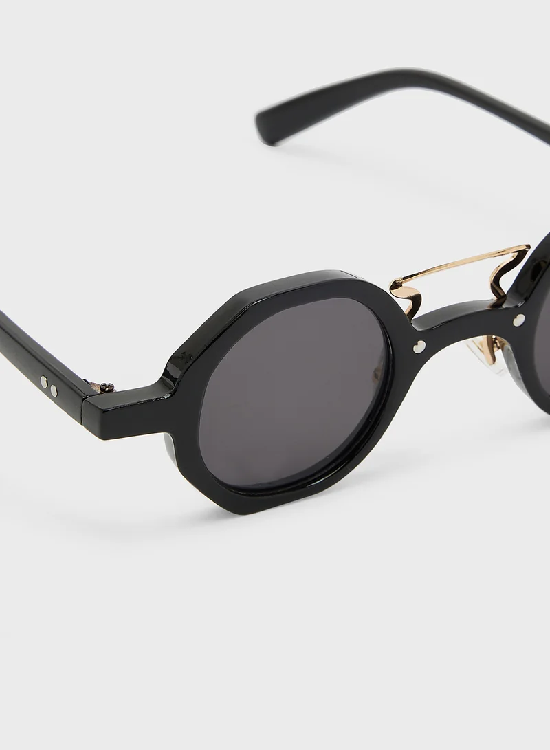 Seventy Five Casual Round Sunglasses