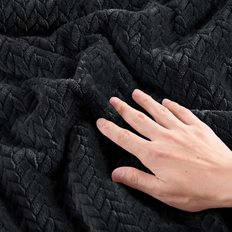 ChiXpace Flannel Fleece Queen Comforter Set - Furry Black Leaves Pattern Faux Fur Bed Set, Winter Ultra Soft Fuzzy Comfort Set, Velvet Bedding Set for Bed with 2 Pillow Cases - Image 4