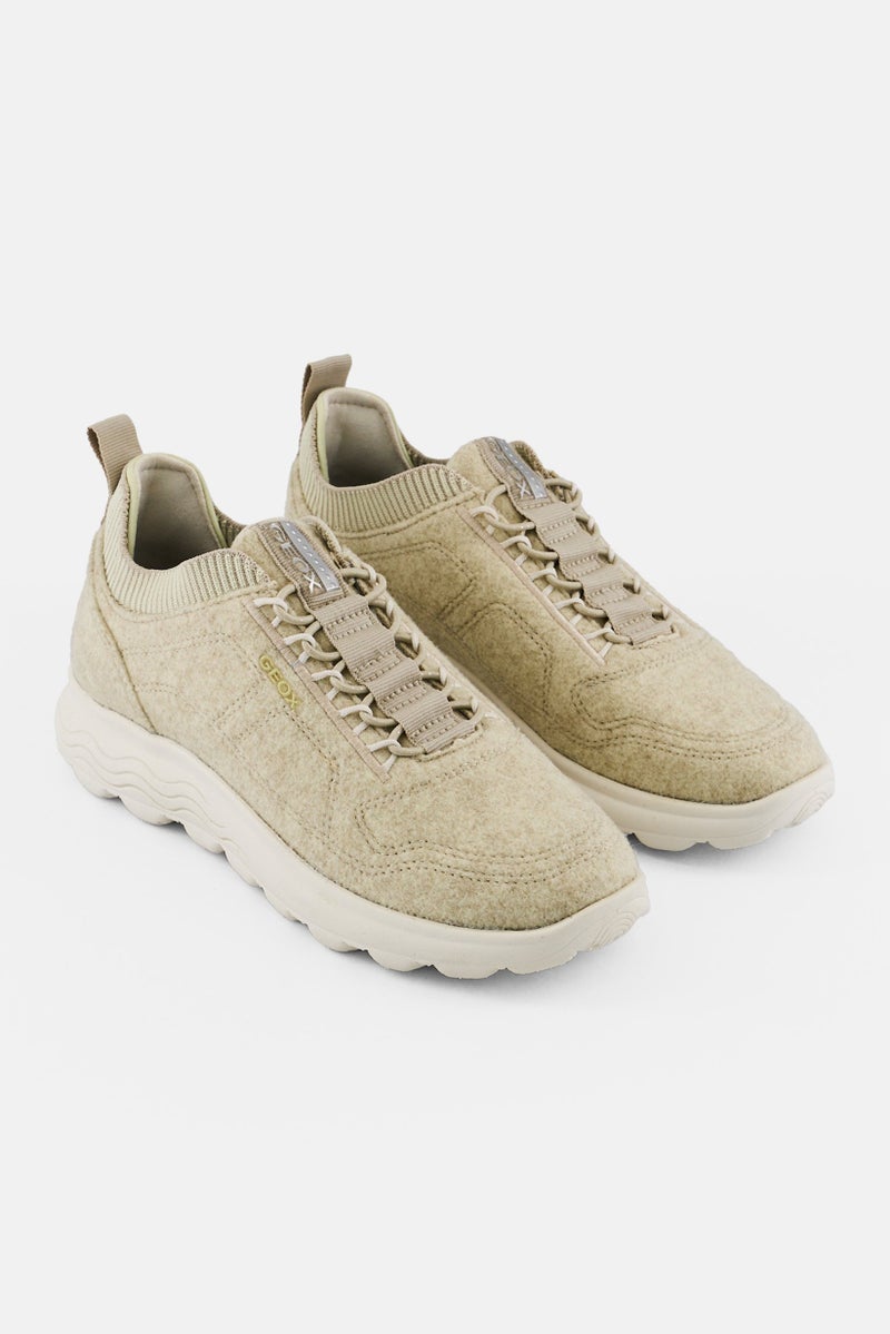 GEOX أحذية نسائية سيفيريكا سهلة الارتداء، لون توب فاتح - Image 1