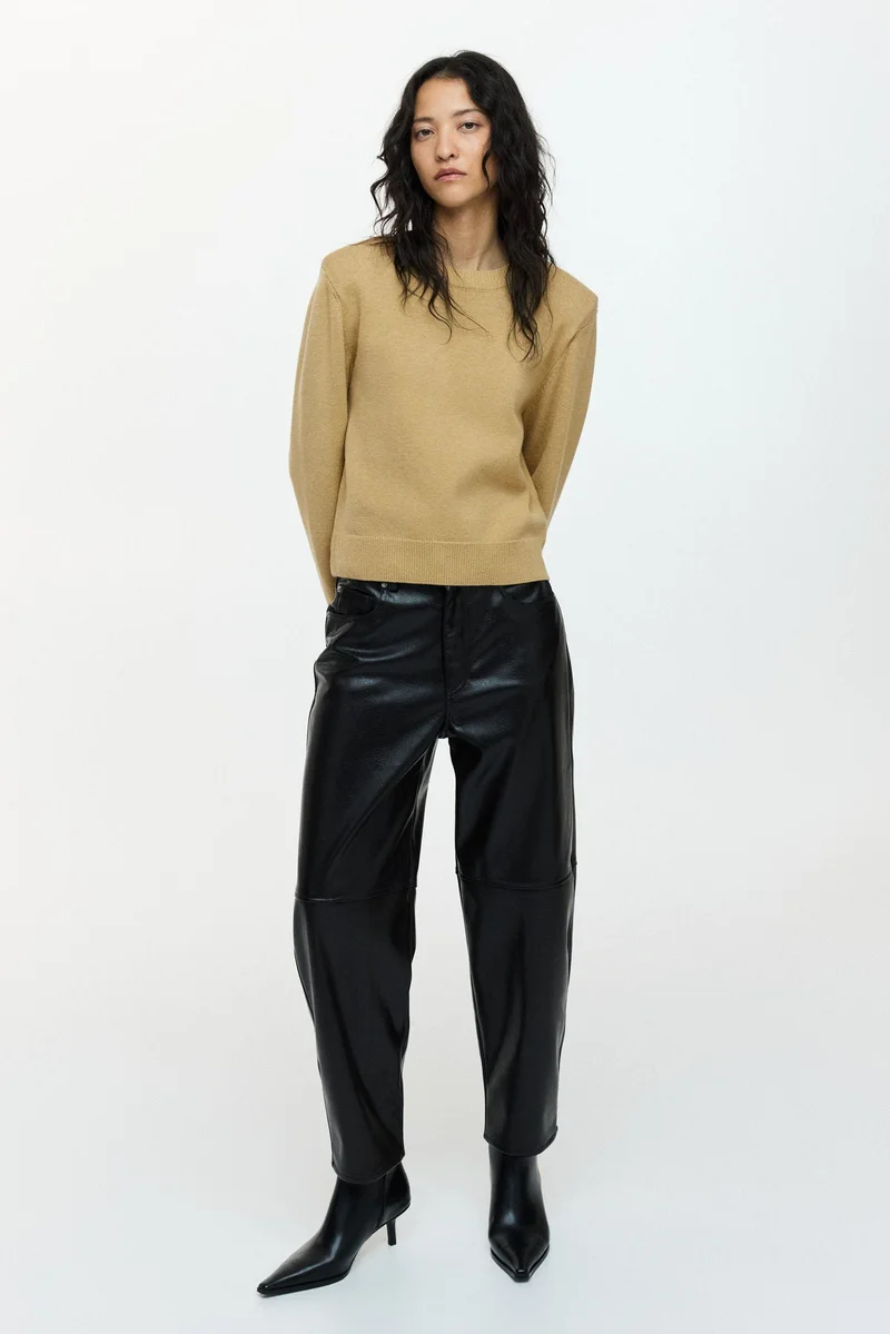 اتش اند ام كنزة بأكتاف مبطنة