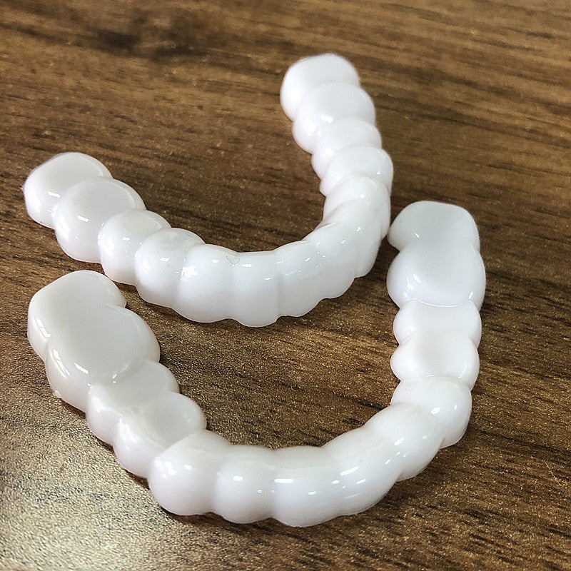 Upper And Lower Teeth Artificial Braces Whitening Set Second Generation Silicone Artificial Teeth Denture Set Sap On Smie - Image 1