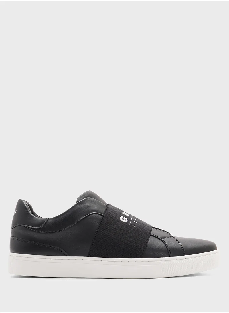 GUESS Tosli Low Top Sneakers