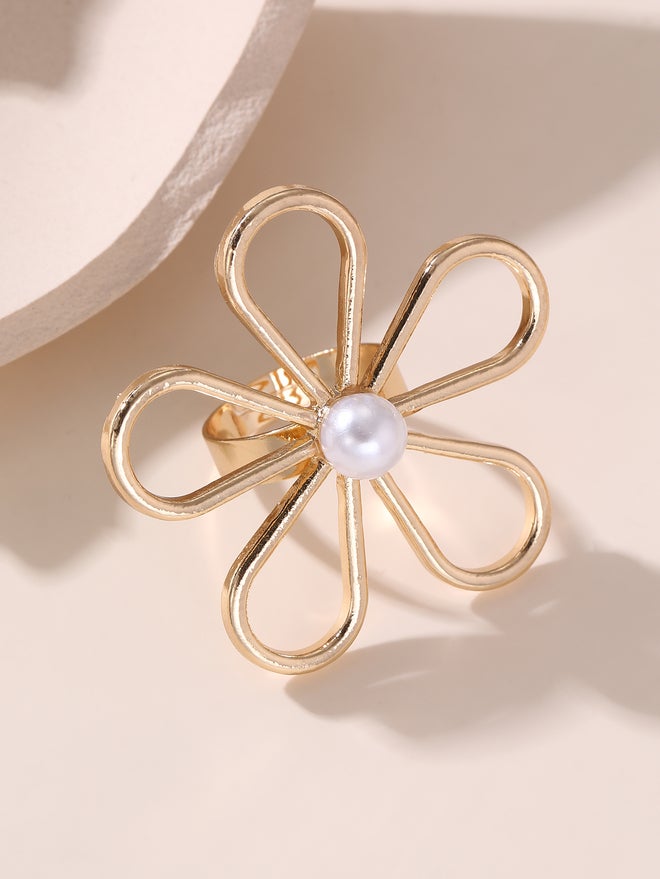 تايك تو خاتم ورد مزين باللؤلؤ الصناعي - Image 1