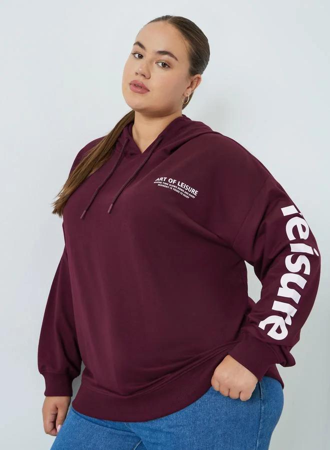Styli Plus Size Regular Fit Longline Slogan Hoodie