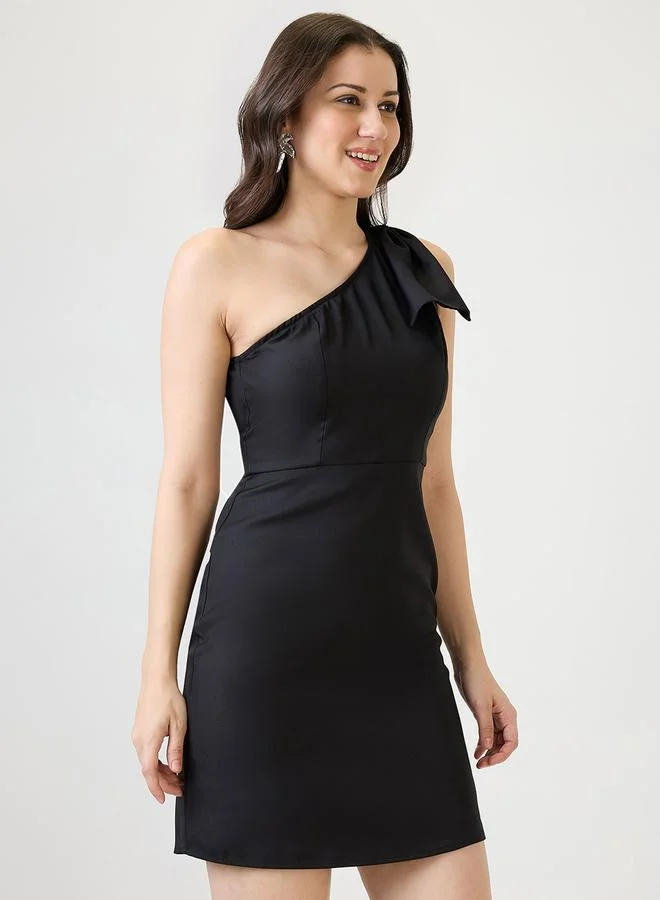 globus Black One Shoulder Bow Detail Sheath Mini Dress