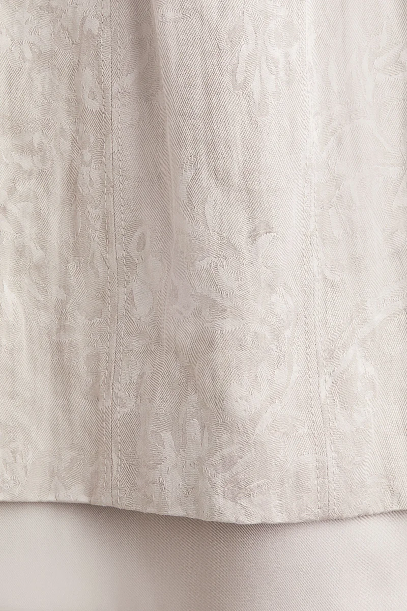 اتش اند ام فستان من نسيج الجاكار